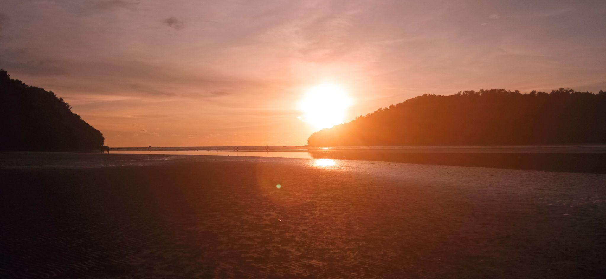 Pantai Balangan 2 sunset di pantai samas