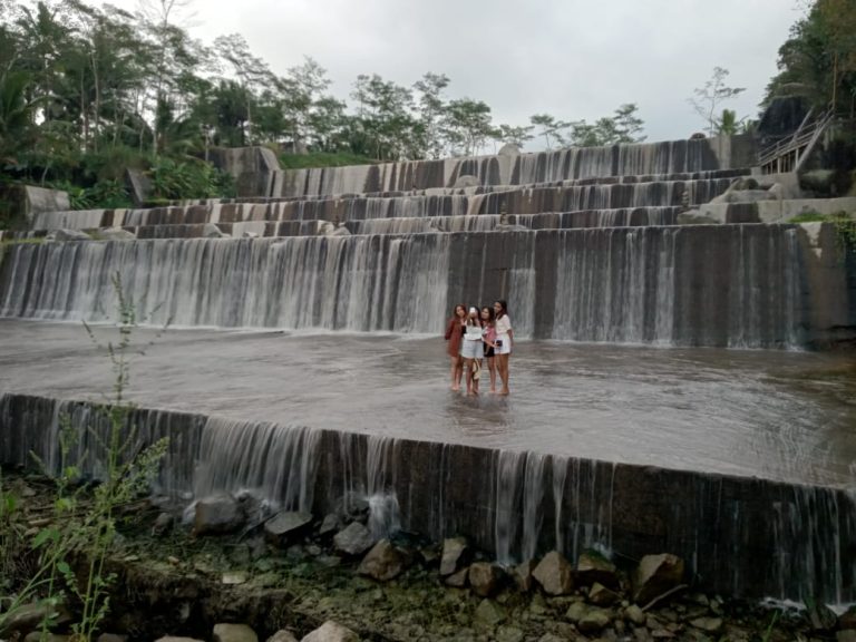 Grojogan Watu Purbo