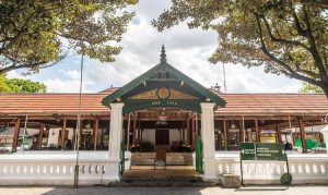 Kawasan heritage Kotagede Yogyakarta dengan jalan tradisional, bangunan bersejarah, dan suasana kota tua bekas ibu kota Kesultanan Mataram Islam.